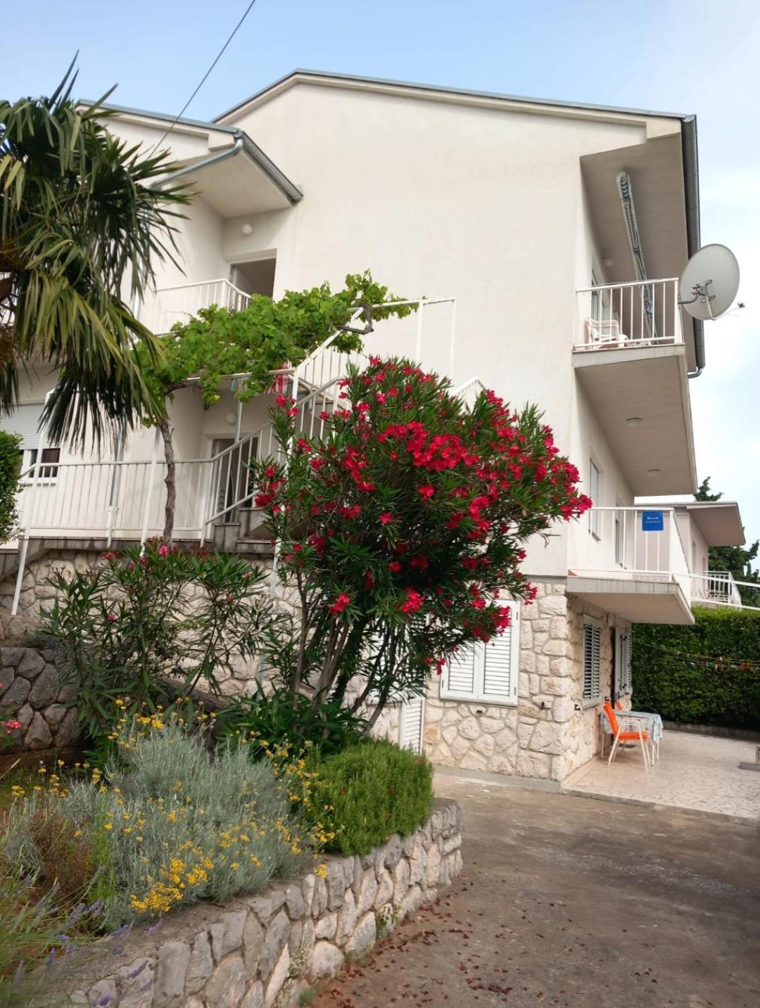 Apartments Simona Crikvenica Exterior photo